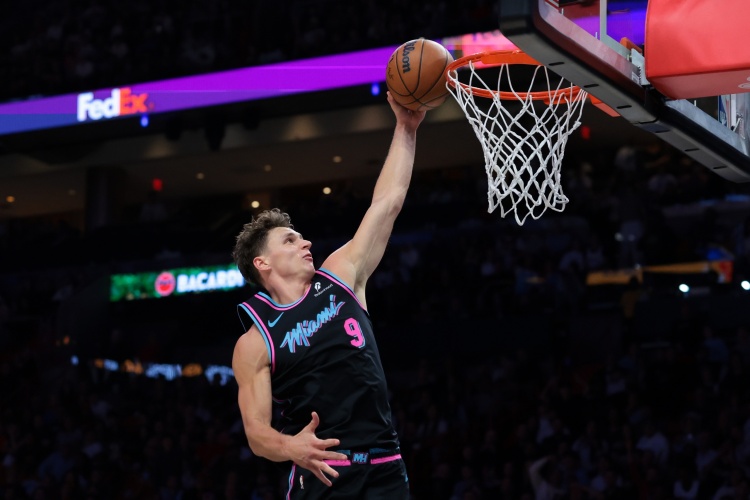 华体会官网-拉松谈与德罗赞冲突：啥也没说也没挑事 只是把他说的回敬他一下